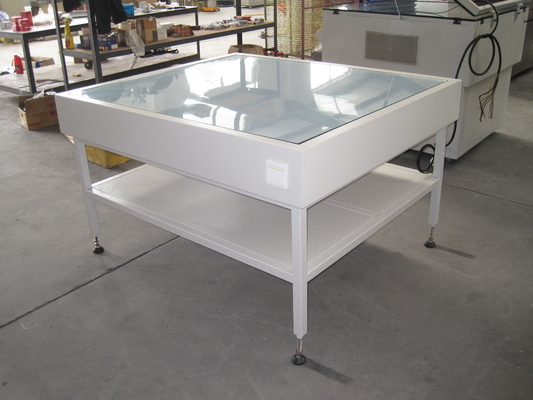 Caja de iluminación para serigrafía, mesa de control de serigrafía, dispositivo de control de calidad de serigrafía
